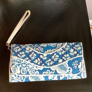 Vera‎ Bradley Clutch